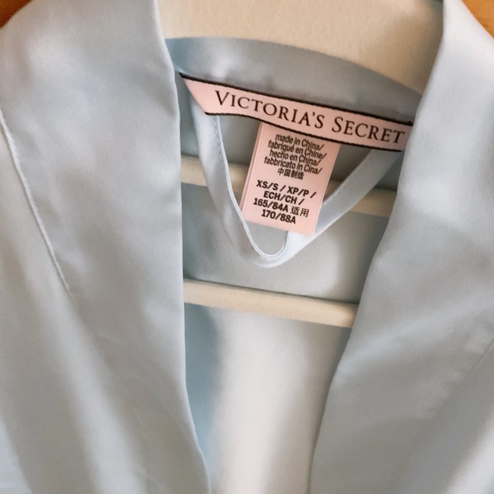 RARE Victoria's Secret Kimono Vs Flounce Ruffle Satin Robe, XS/S, BLUE - Picture 4 of 12